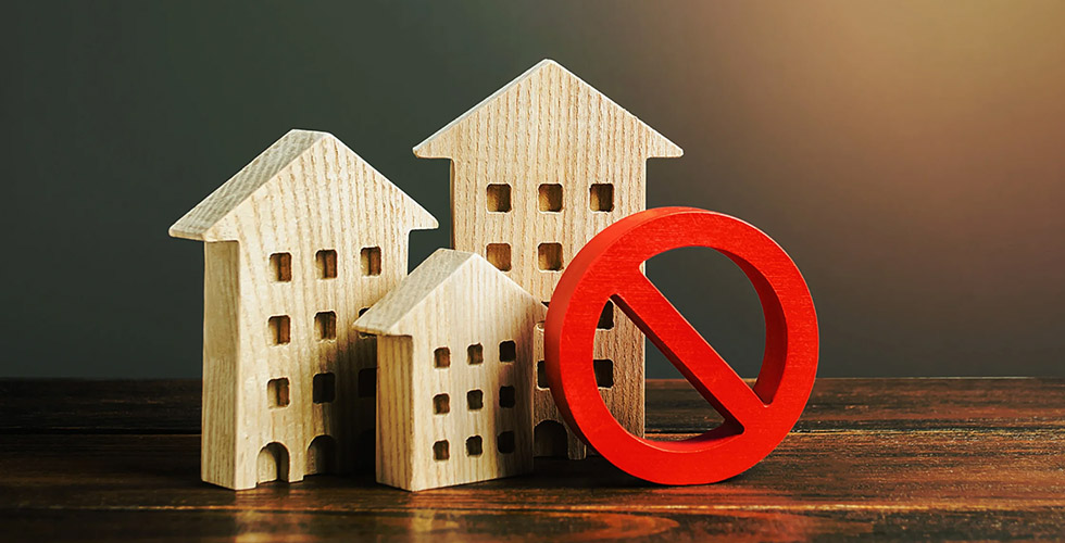 Feds Add Two Years To Foreign Buyer Ban